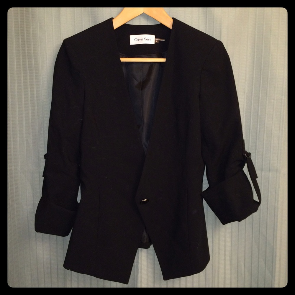 Black Fitted Blazer W/ Cuffed Sleeves